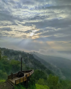 Keindahan pemandangan dari Bukit Lintang Sewu