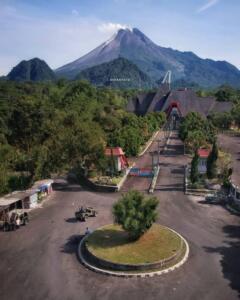 Panorama Gunung Merapi yang memukau