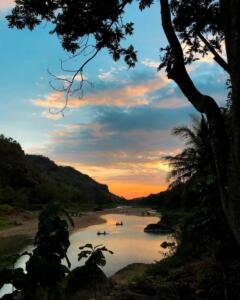 Keindahan saat sore hari