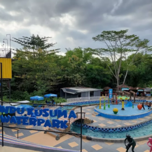 Wahana air di Sindu Kusuma Edupark Wahana air di Sindu Kusuma Edupark