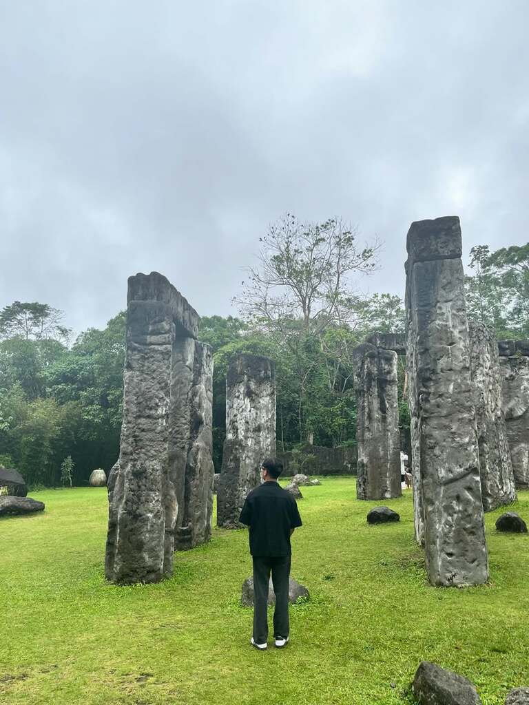 Area formasi lingkaran batu utama Area formasi lingkaran batu utama