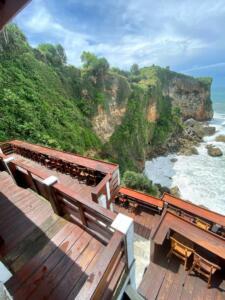 Tempat duduk outdoor Cliff Bar