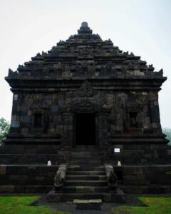 Sisi depan Candi Ijo