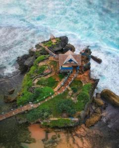 Panorama Pantai Kukup dari atas