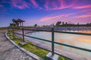 Gazebo dan spot duduk