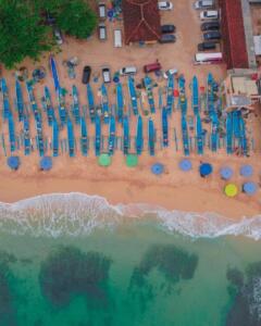 Keindahan pantai dari atas