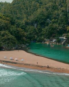 Pantai Baron yang memukau