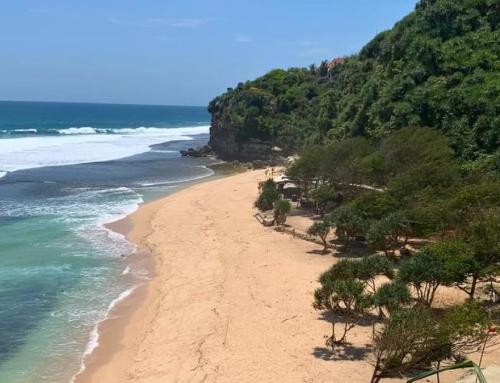 Pantai Sanglen Yogyakarta: Destinasi Pesisir Gunungkidul dengan Karakter Unik