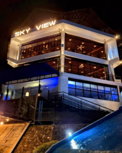 Suasana HeHa Sky View saat malam hari