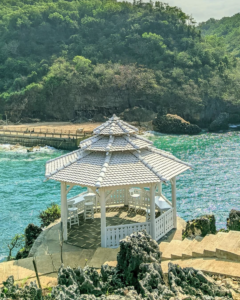 Tempat duduk santai menikmati pemandangan