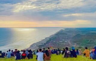 Bukit Paralayang Watugupit Yogyakarta