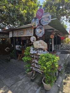 Warung di area Taman Sari Warung di area Taman Sari