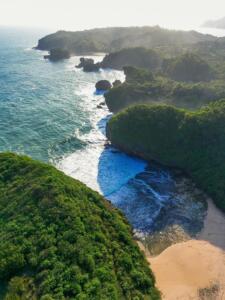Panorama pantai Greweng yang memukau