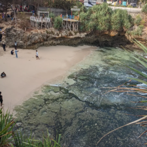 Keindahan Pantai Ngobaran