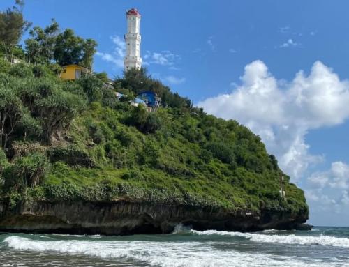 Pantai Baron Yogyakarta: Gerbang Wisata Pantai Selatan Gunung Kidul yang Memikat