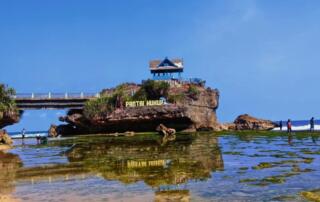 Pantai Kukup Yogyakarta