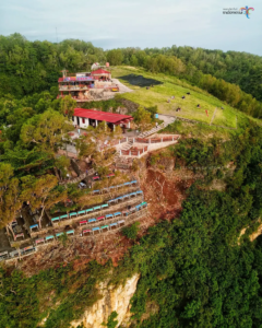 Panorama bukit dari atas