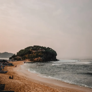 Keindahan Pantai Drini